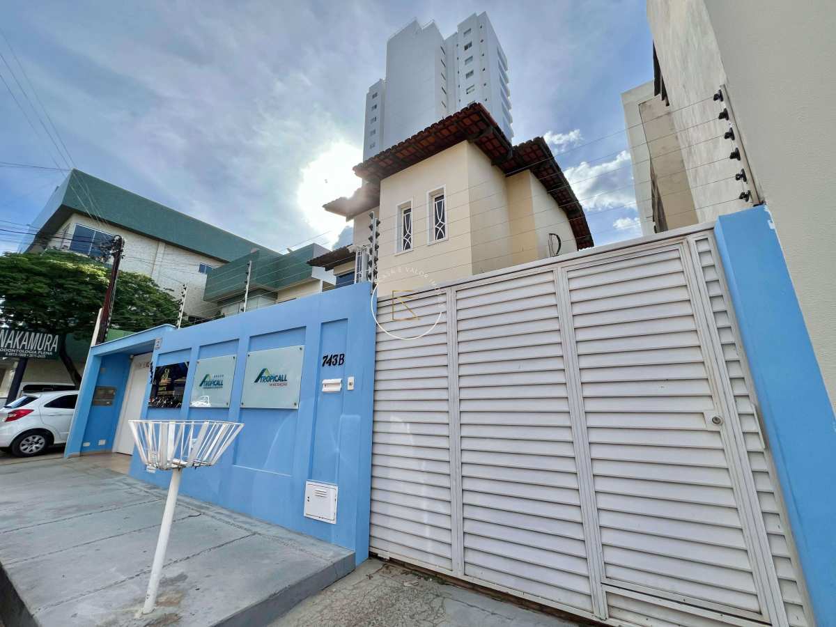 Sobrado à venda em Barreiras, Renato Gonçalves, 250m² - Imobiliária Casa e Valor Imóveis